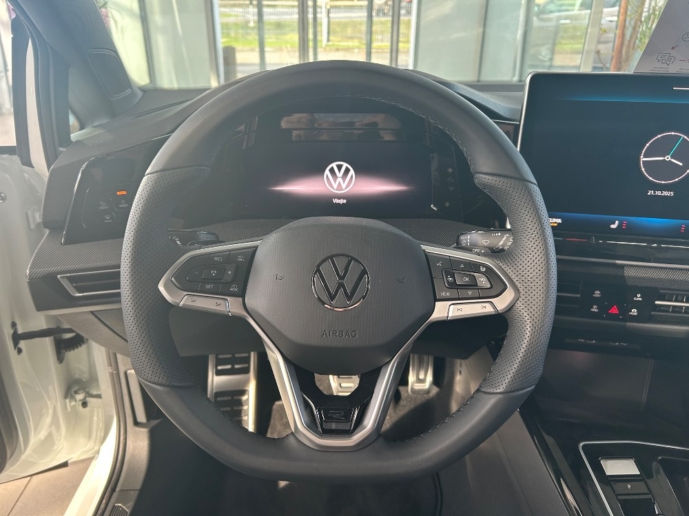 Volkswagen Golf R-Line - 5