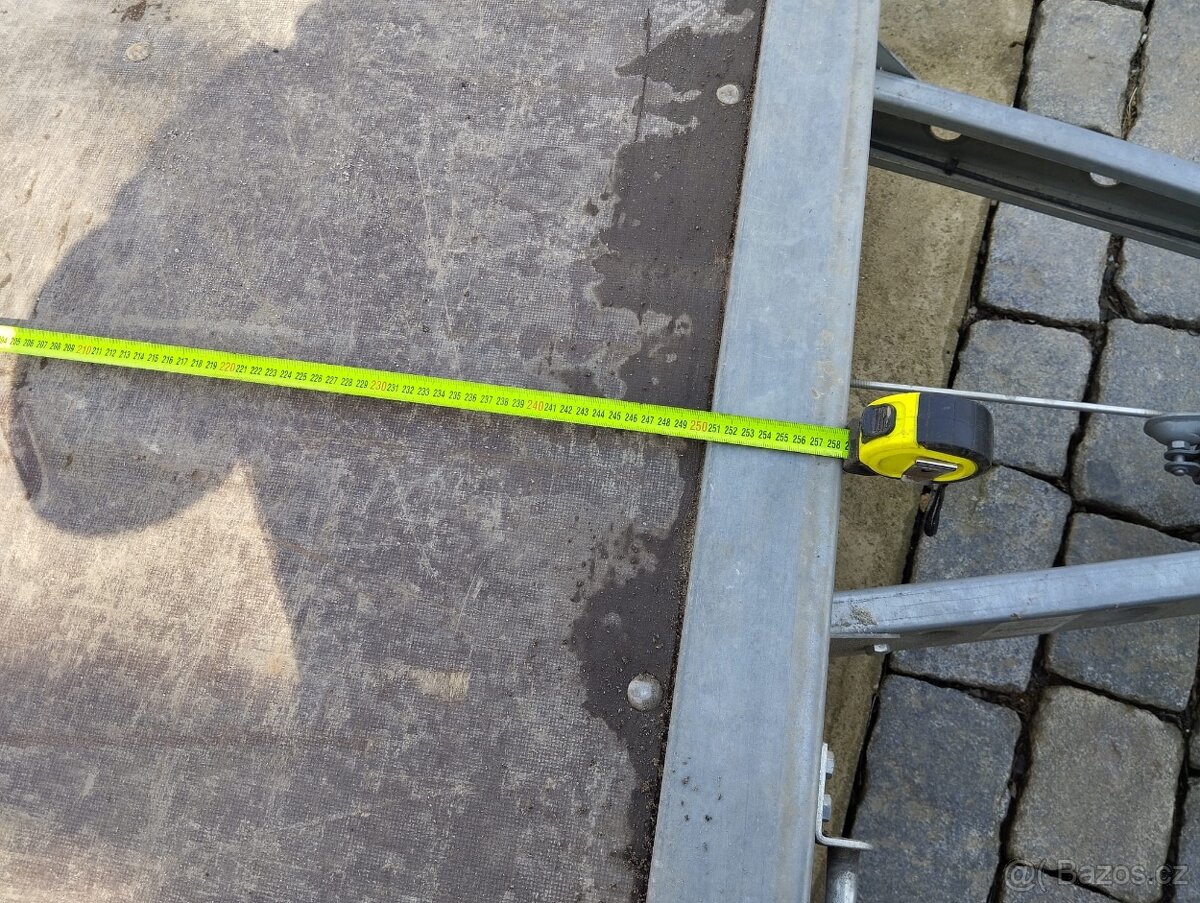Přívěsný vozík bržděný na 2 tuny - 5