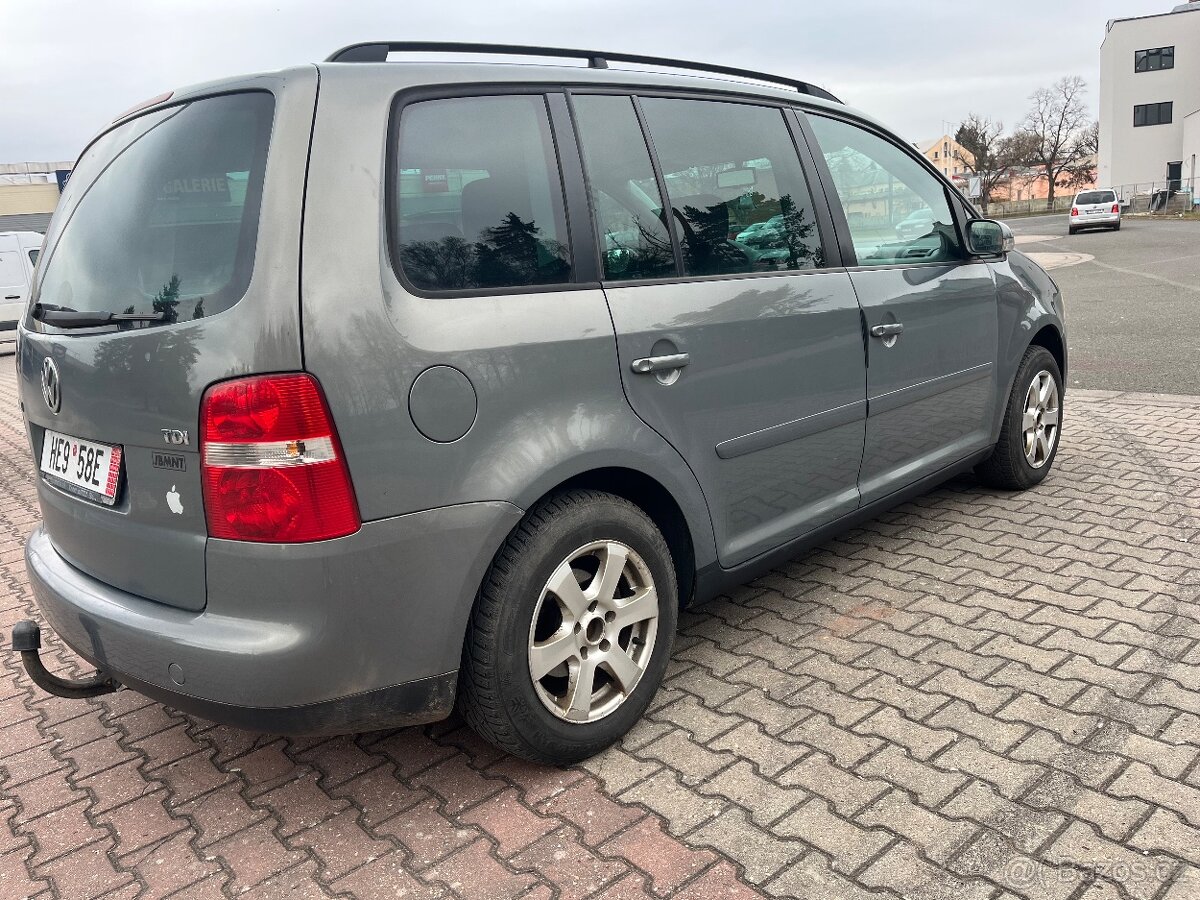 Volkswagen touran - 5