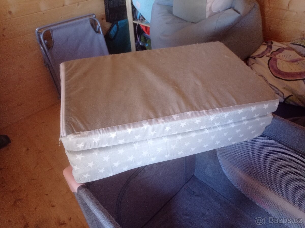 Cestovní postýlka - 5