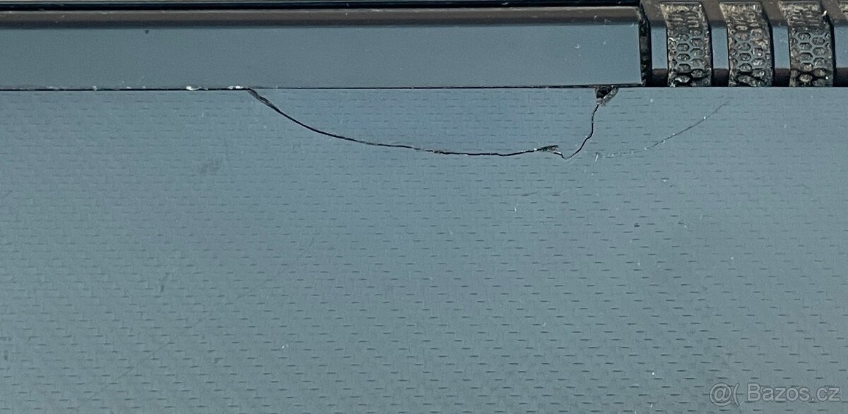 Lenovo Legion Y520 - Herní notebook - 5