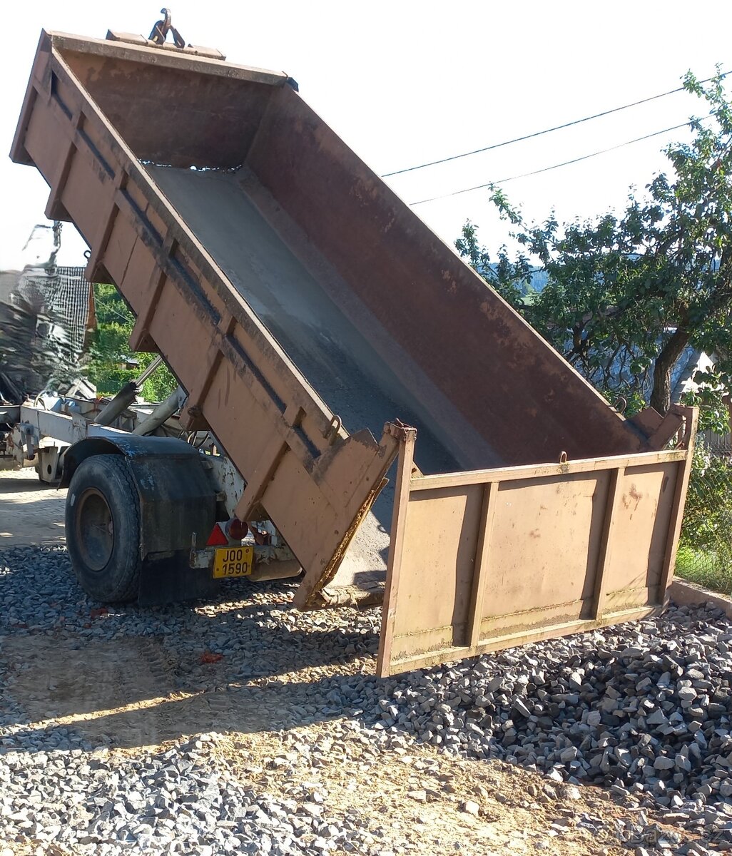 Traktorový nosič kontejnerů STS Opava - 5