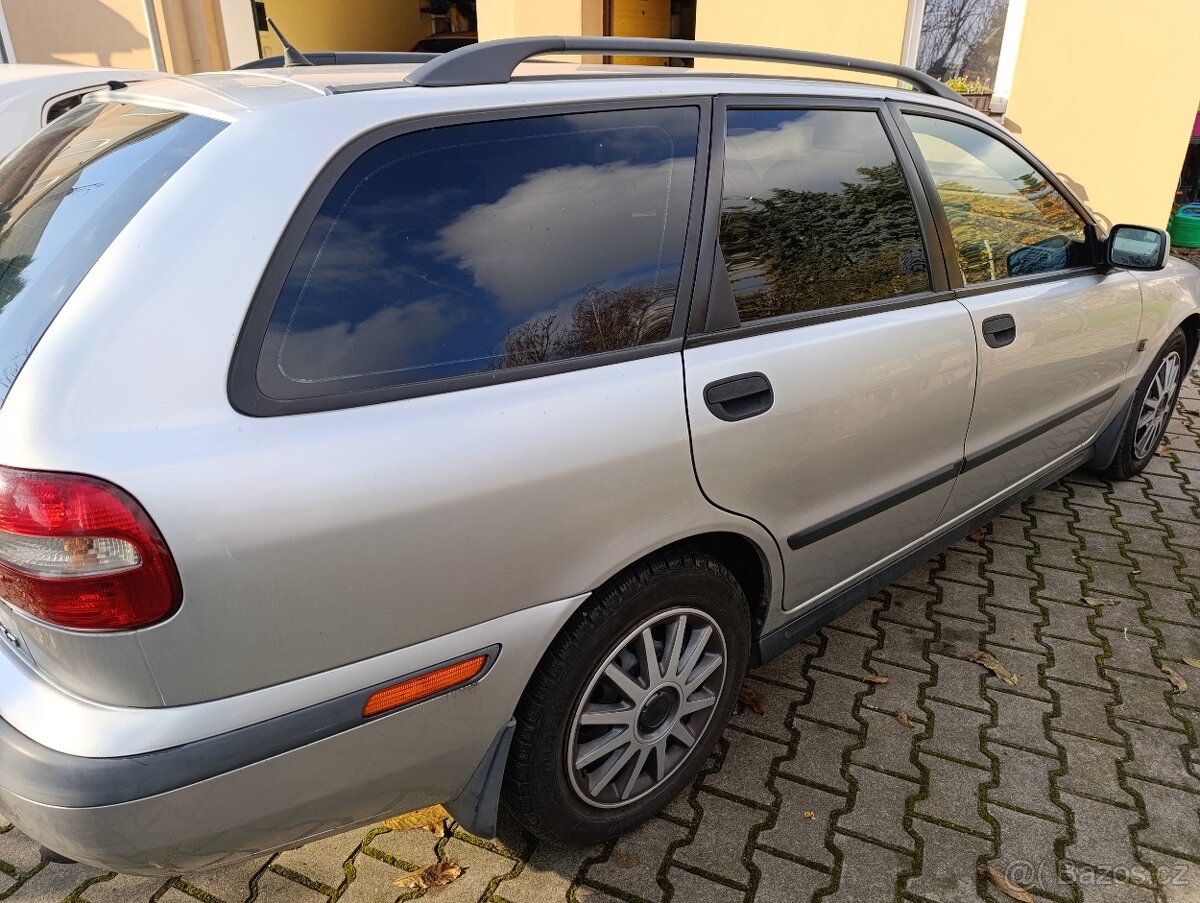 Volvo V40 1.9TDI 85kW 2001 - 5