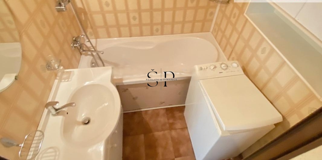 Pronájem bytu 2+1+lodžie, ul. Atletická, Sokolov - 5