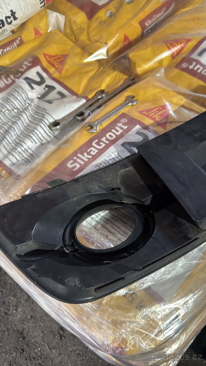 Audi Q5 – přední levá mřížka (MLHOVKA) - 5