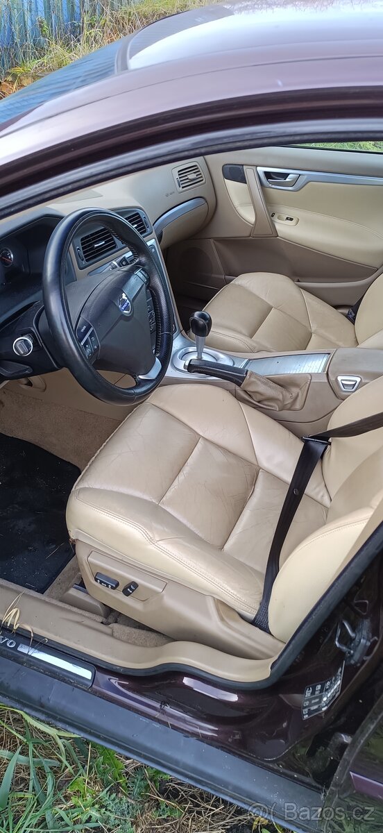 Volvo S60 2.4D5 136kw manuál - 5