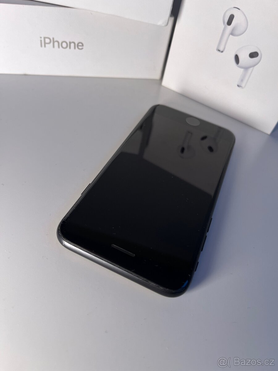 Apple iPhone 7 32GB - 5