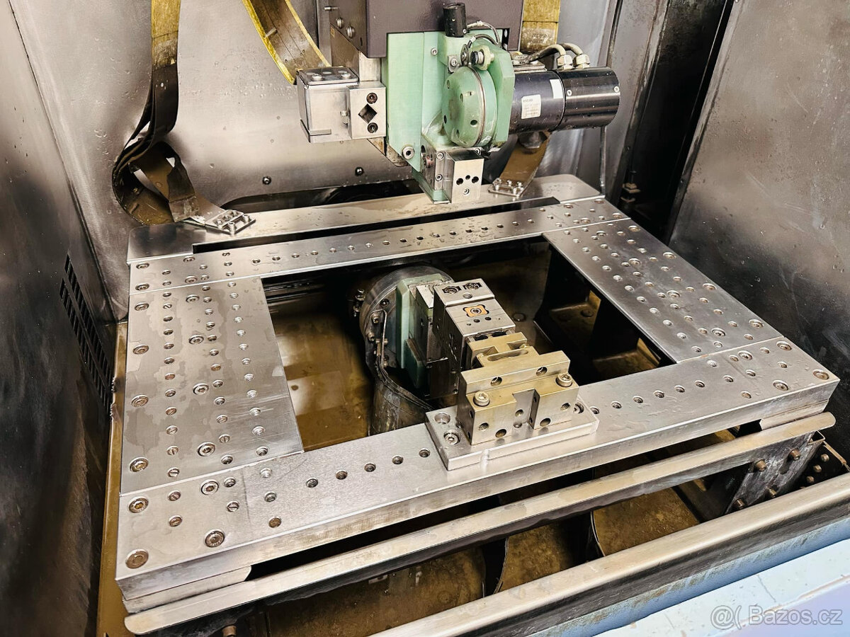 Drátová řezačka AGIE AGIECUT PROGRESS V2 + příslušenství - 5