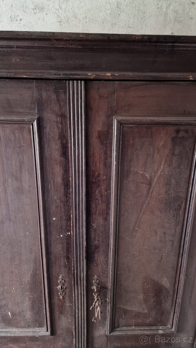 Starožitná skříň - 5