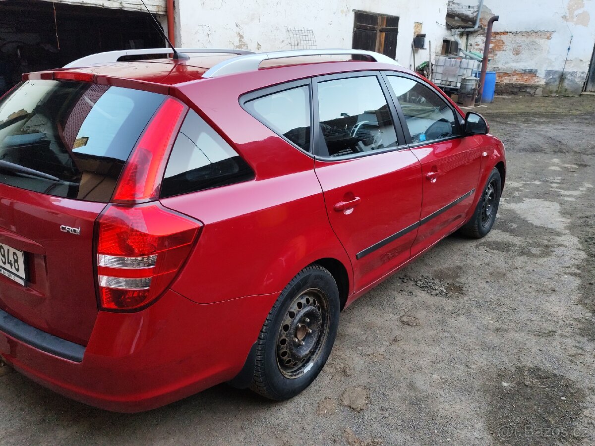 Kia ceed 1.6 crdi 84 kW r.v. 2009 - 5