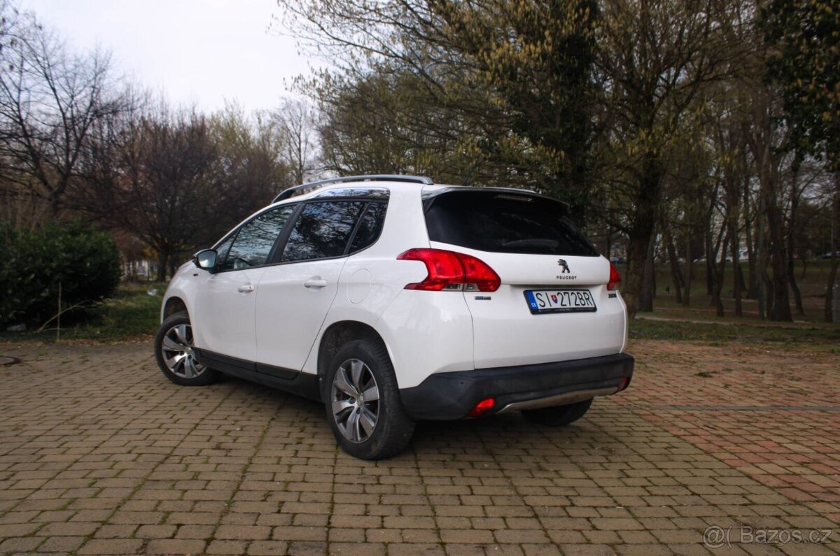 Peugeot 2008 1.2 PureTech Style - 5