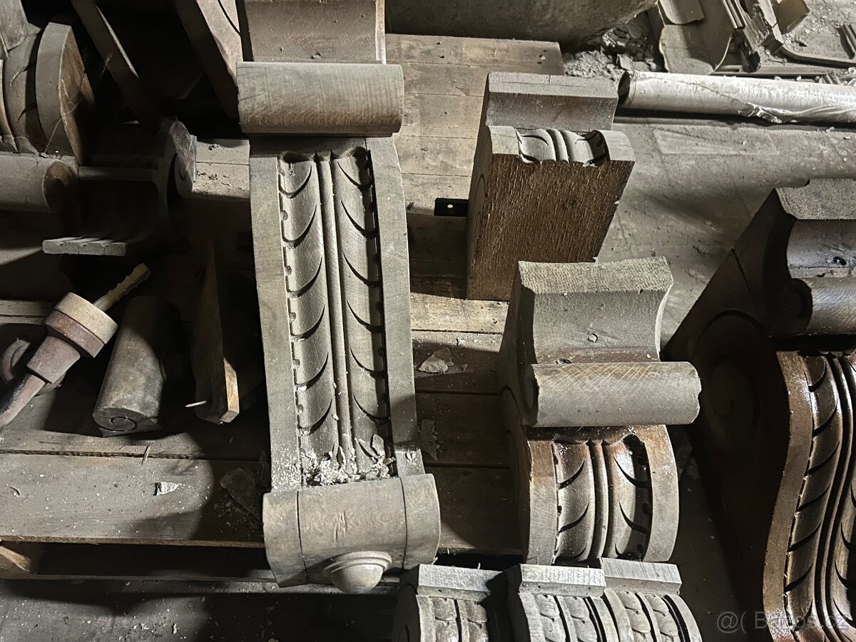 Ozdobné stropní prvky - 5