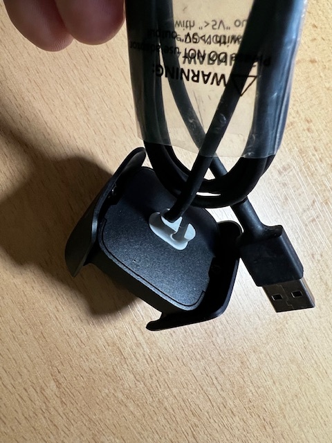 Nabíjacia stanica Fitbit Versa 2 - 5