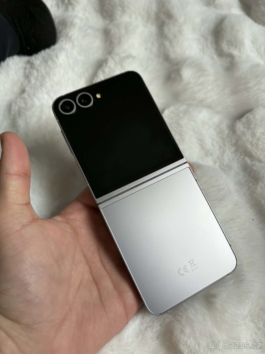 Samsung Z flip6 - 5