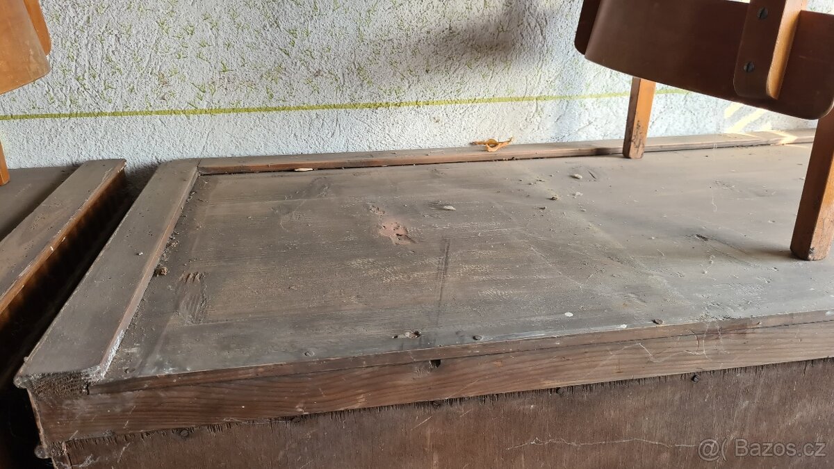 Stare skrine, stul a zidle - 5