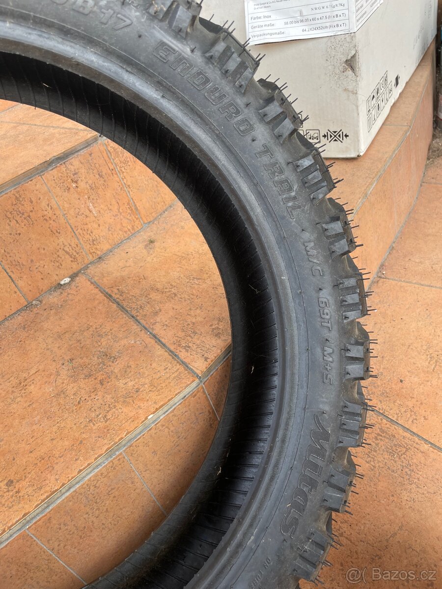 Motocyklová cestovní enduro 150/70B17