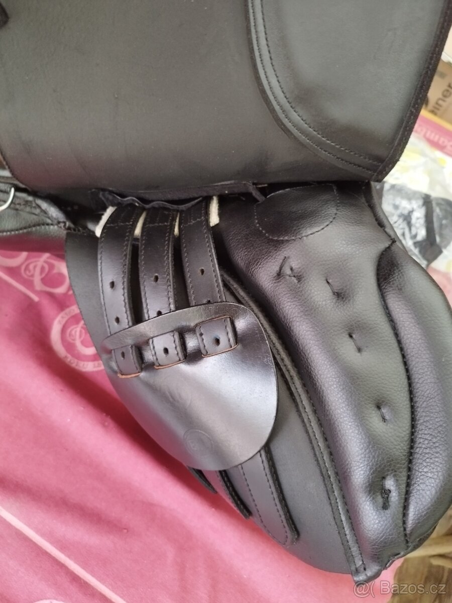 Anglické univerzální drezurní kožené sedlo - 5