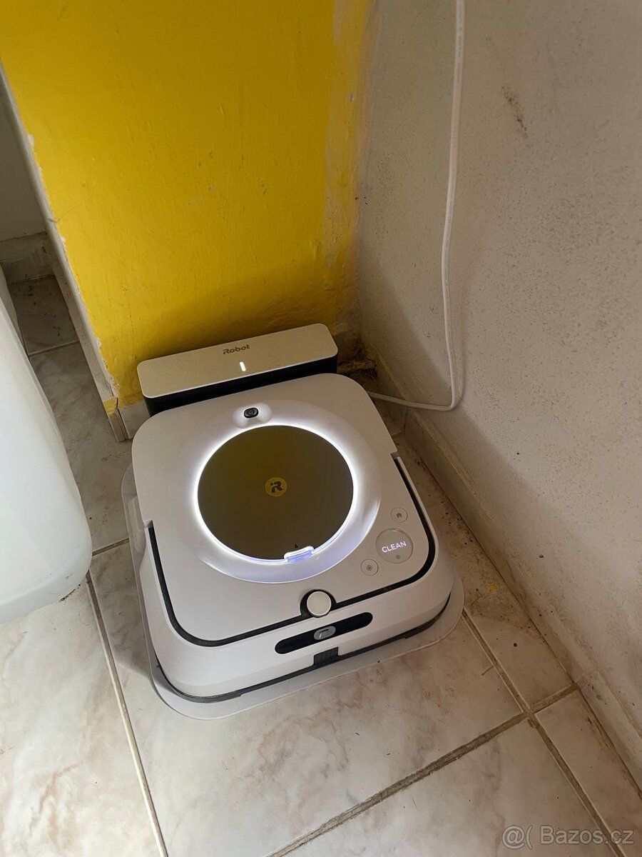 iRobot Roomba i7 a Brava Jet M6 - 5