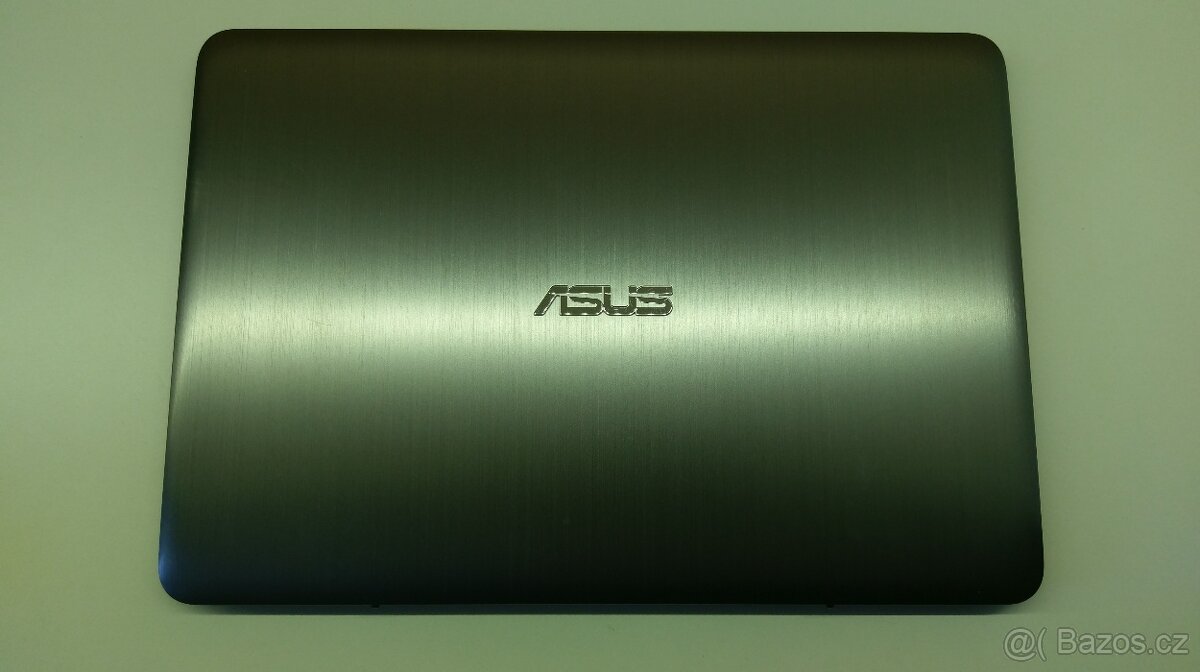 Asus VivoBook E403NA - 5