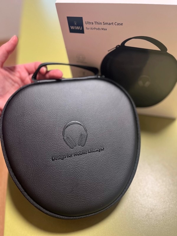 Černé pouzdro na sluchátka Apple airpods Max - 5