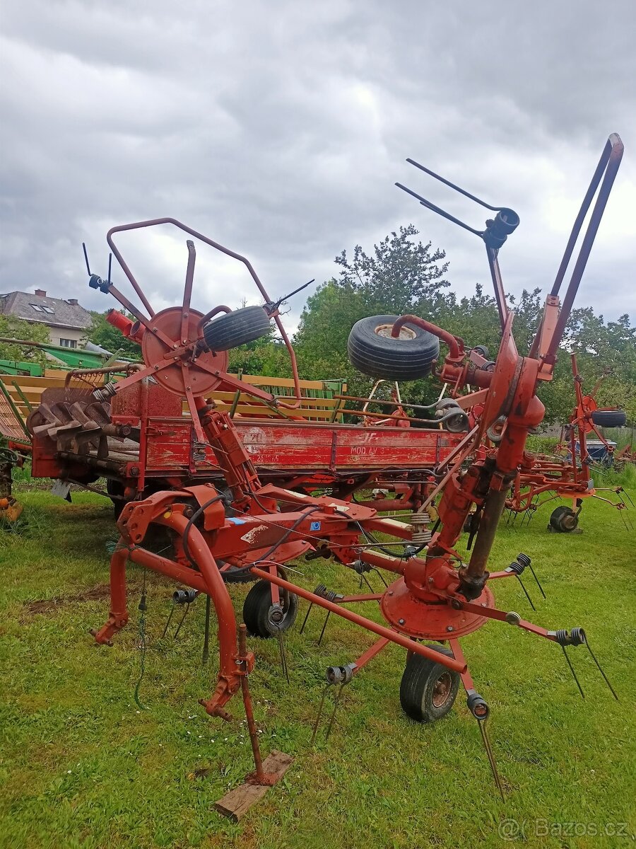 Obraceč sena Kuhn 5,0 m - 5