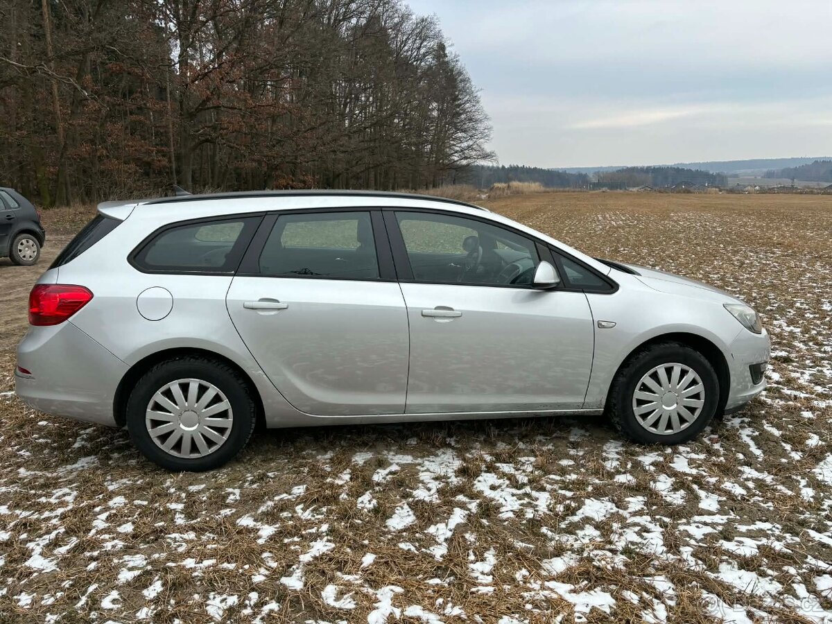 Opel Astra J kombi 1.6 cdti r.v.2016 - 5