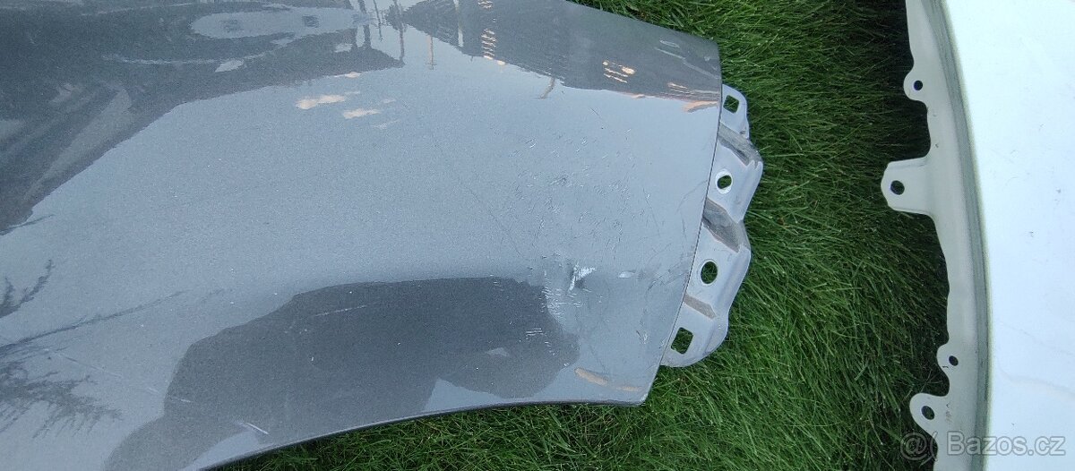 Toyota Yaris III IV 3 4 - Pravy predni blatnik - 5