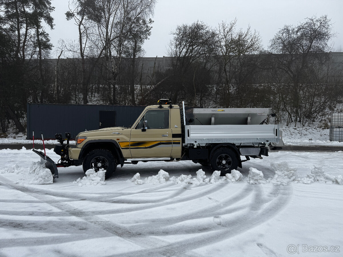 Sypač SnowEx Renegade - 5