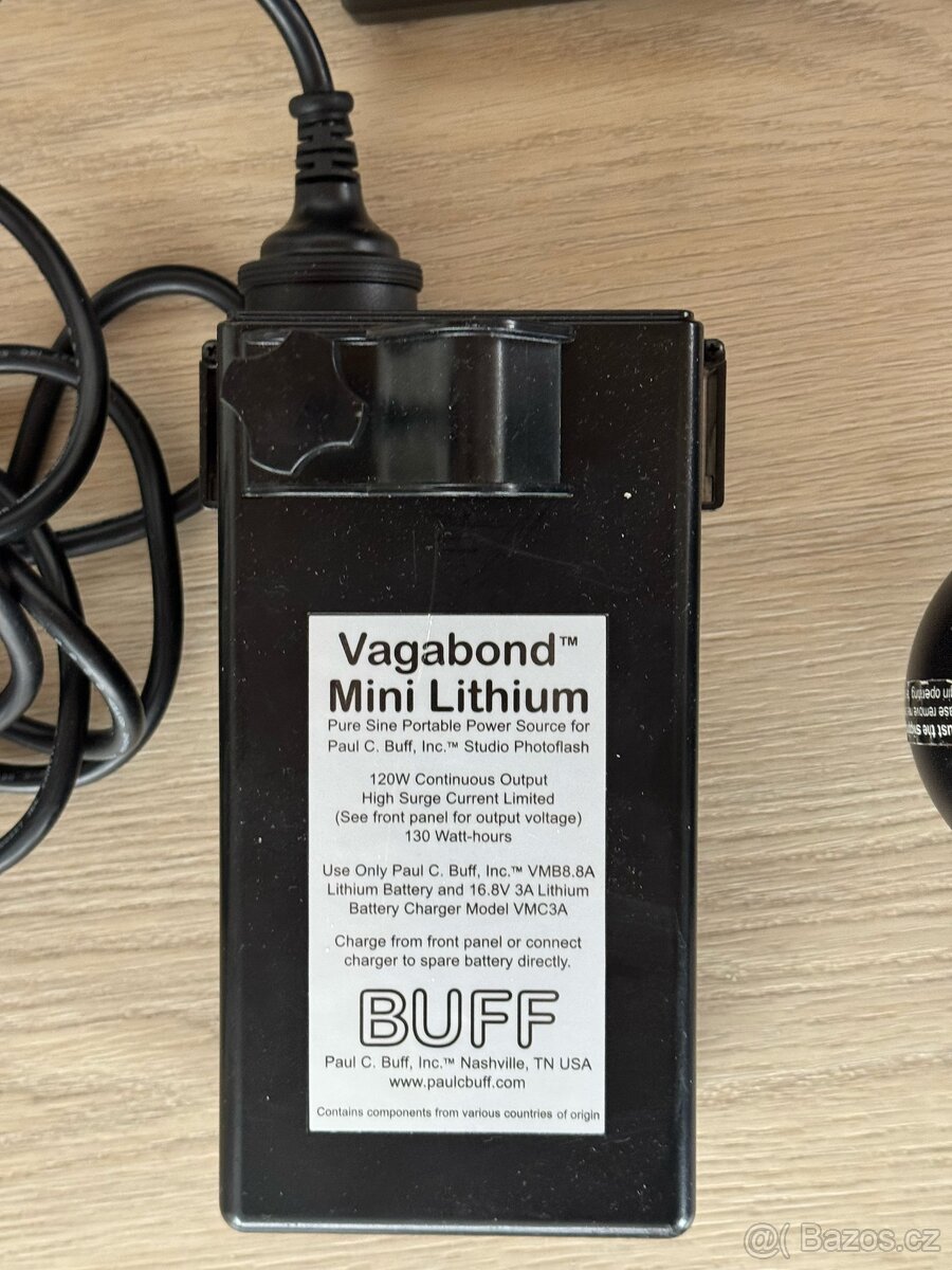 Paul C. Buff Einstein E640 + Vagabond Mini Lithium + Octabox - 5