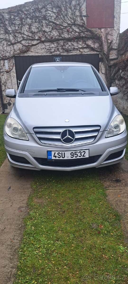 Mercedes-Benz B - 5