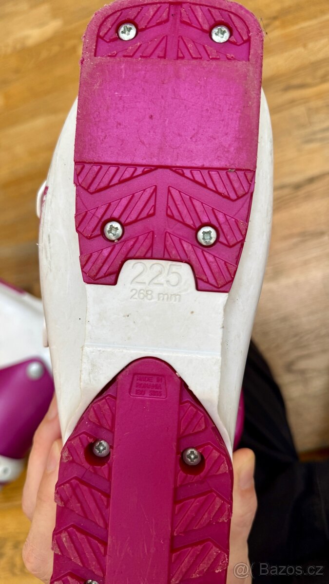 Dětská lyžařská sestava - lyže, lyžáky a hulky - 5