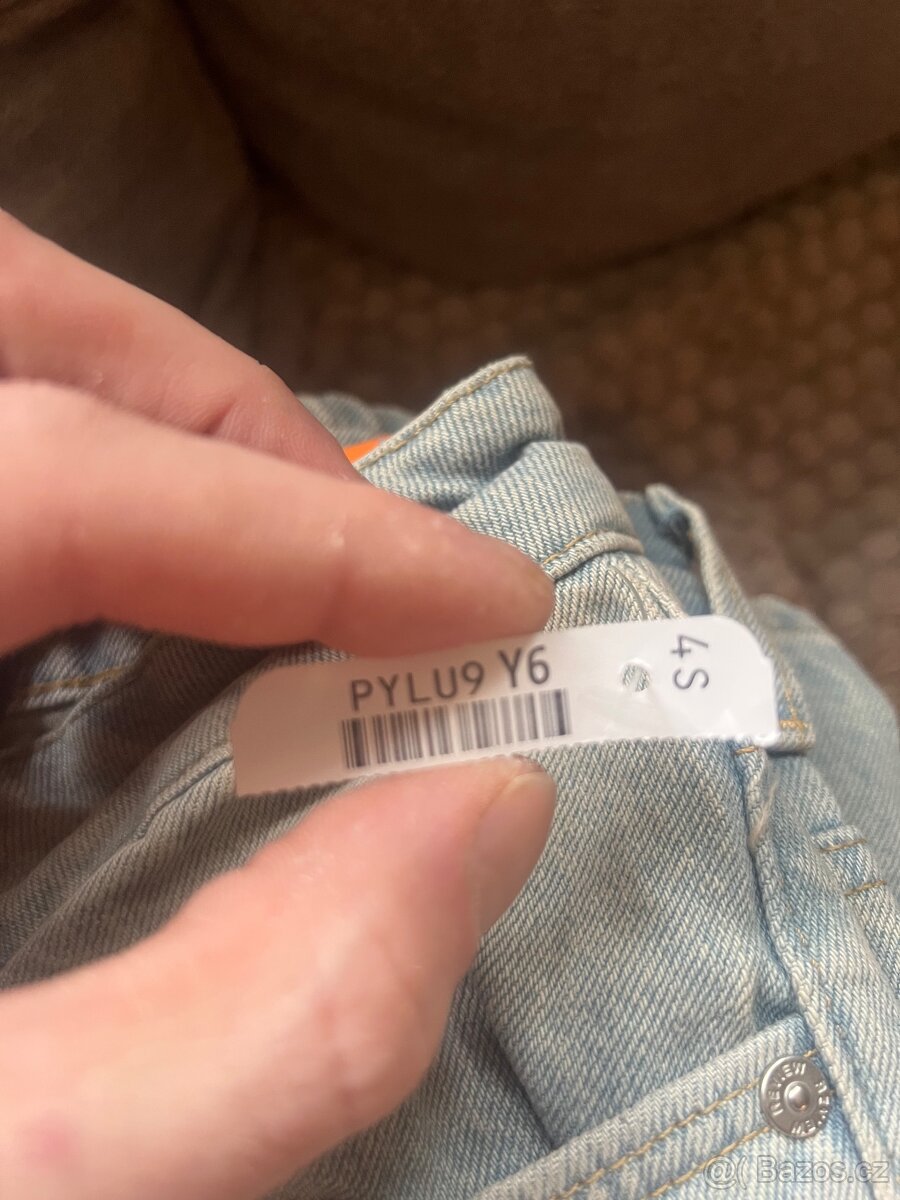 Tommy Hilfiger a Review (baggy / skate) - 5