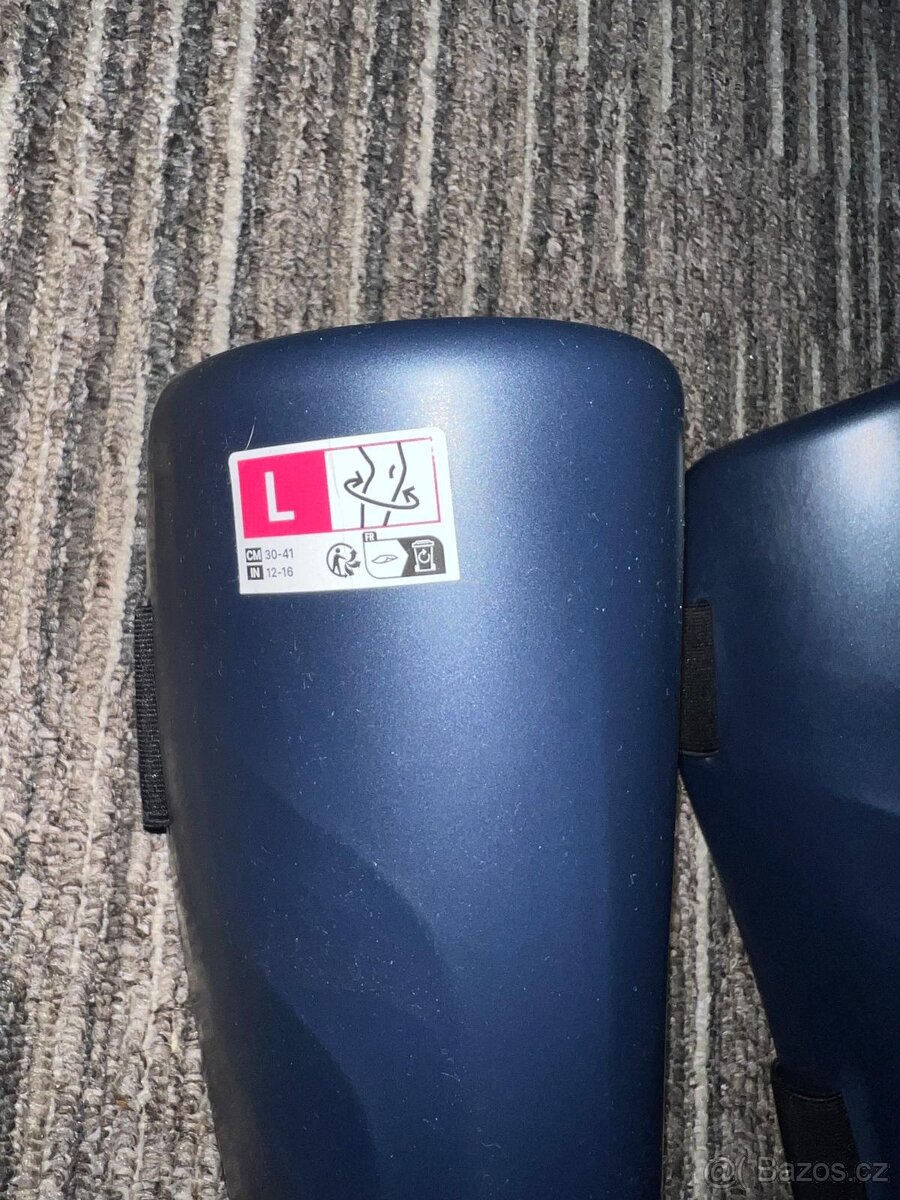 Rukavice 10 + chrániče holení L - 5