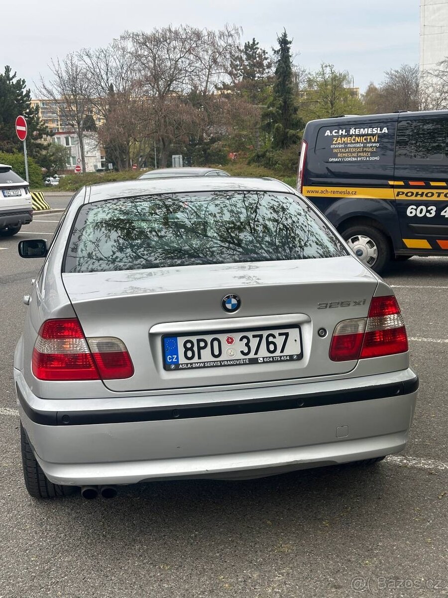 BMW E46 325xi - 5