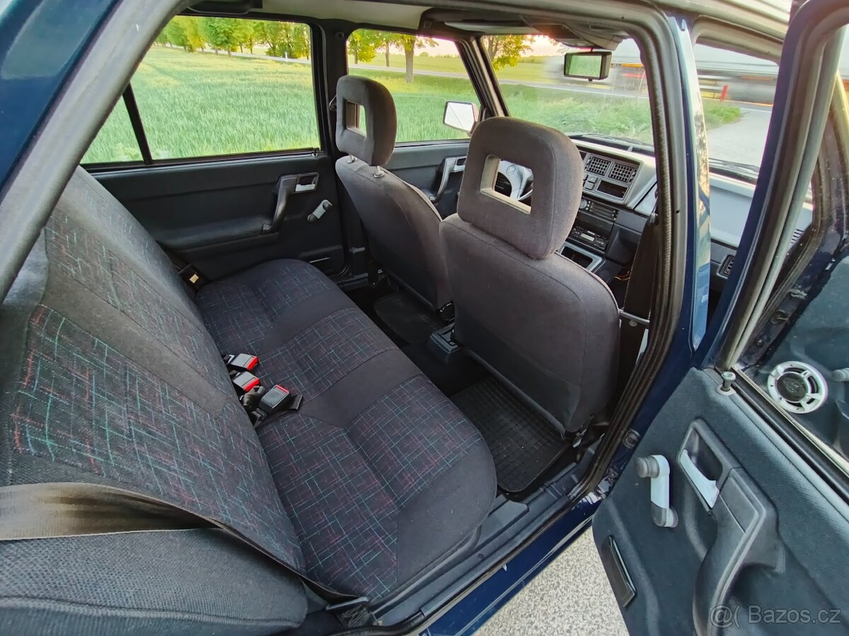 Škoda Favorit - 5