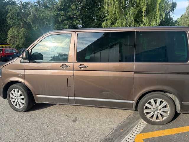 REZERVACE-VW T5 Multivan 2.0 TDI , dsg, 2011 - 5