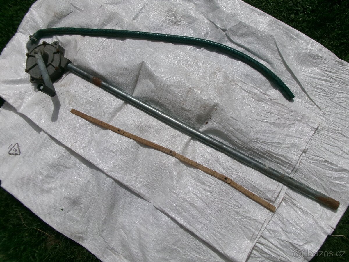 prodám stará ruční vodní čerpadla - Sigma-Mostar, Rejsek a d - 5