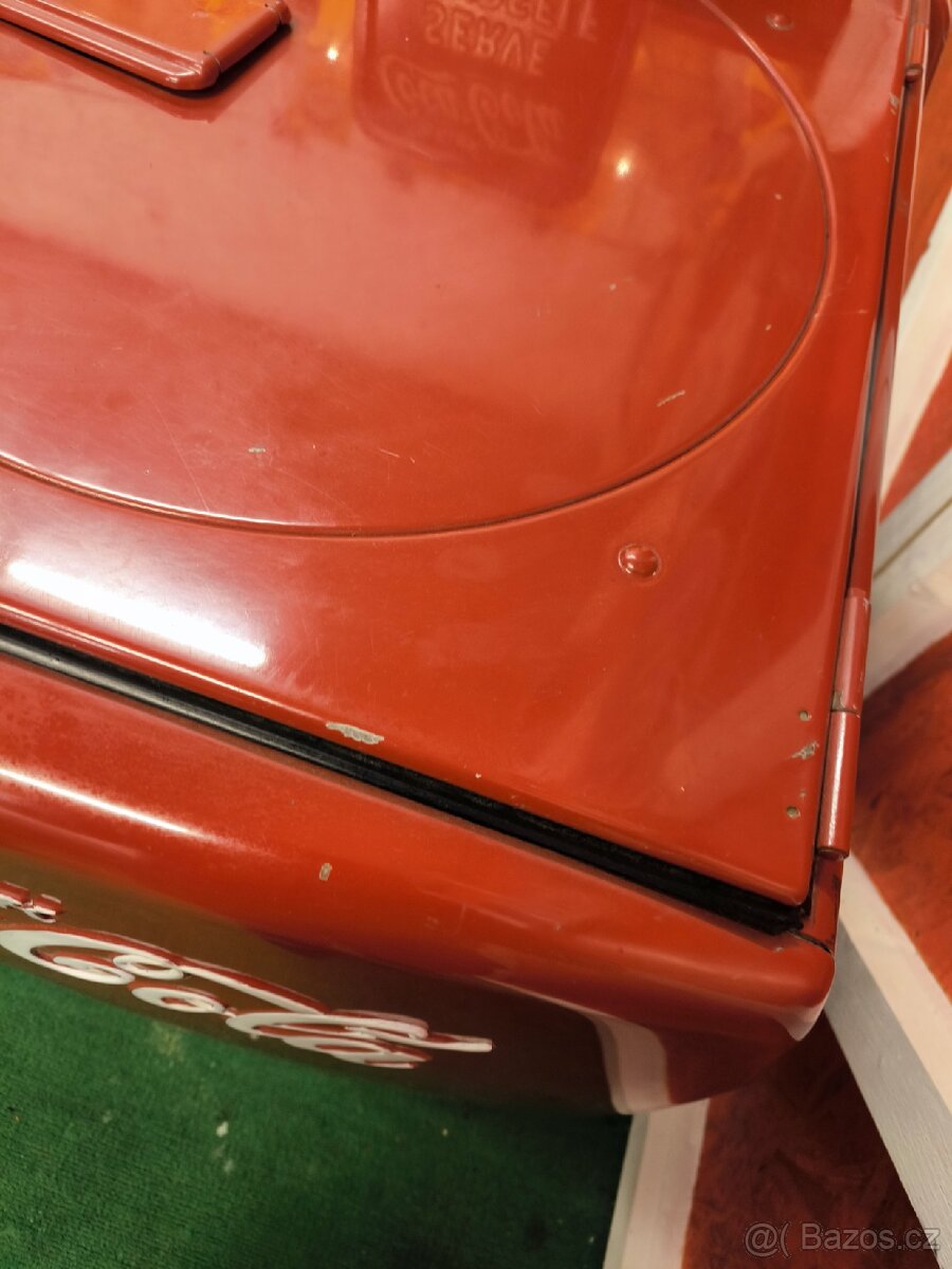 automat na Coca Colu vendo Machine - 5