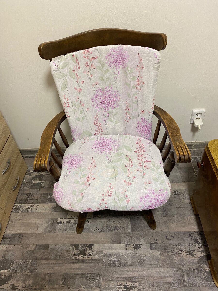 Křeslo se dvěmi sadami potahů - 5