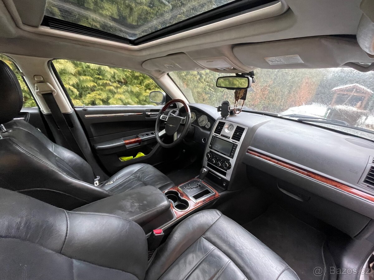 Chrysler 300C - 5