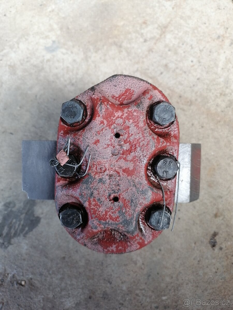 Zetor pumpa a čerpadlo UŘ - 5