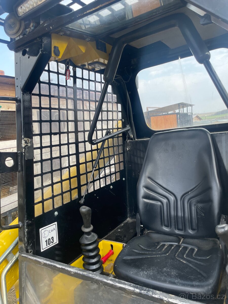 Smykový nakladač - 5