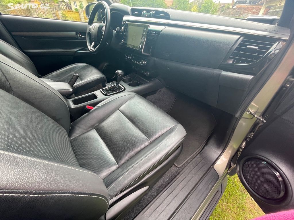 Toyota Hilux, Invincible 2.8 D, 2021, ČR