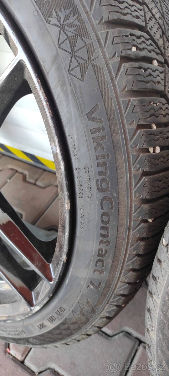 TESLA Y sada kol s pneu - 5