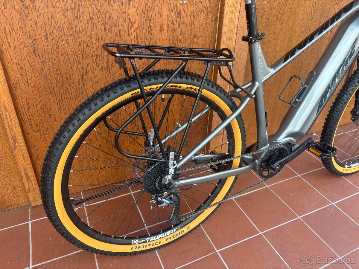 APACHE HUPAHU MX1 510 stříbrná - vel. L (21") - zánovní tes - 5