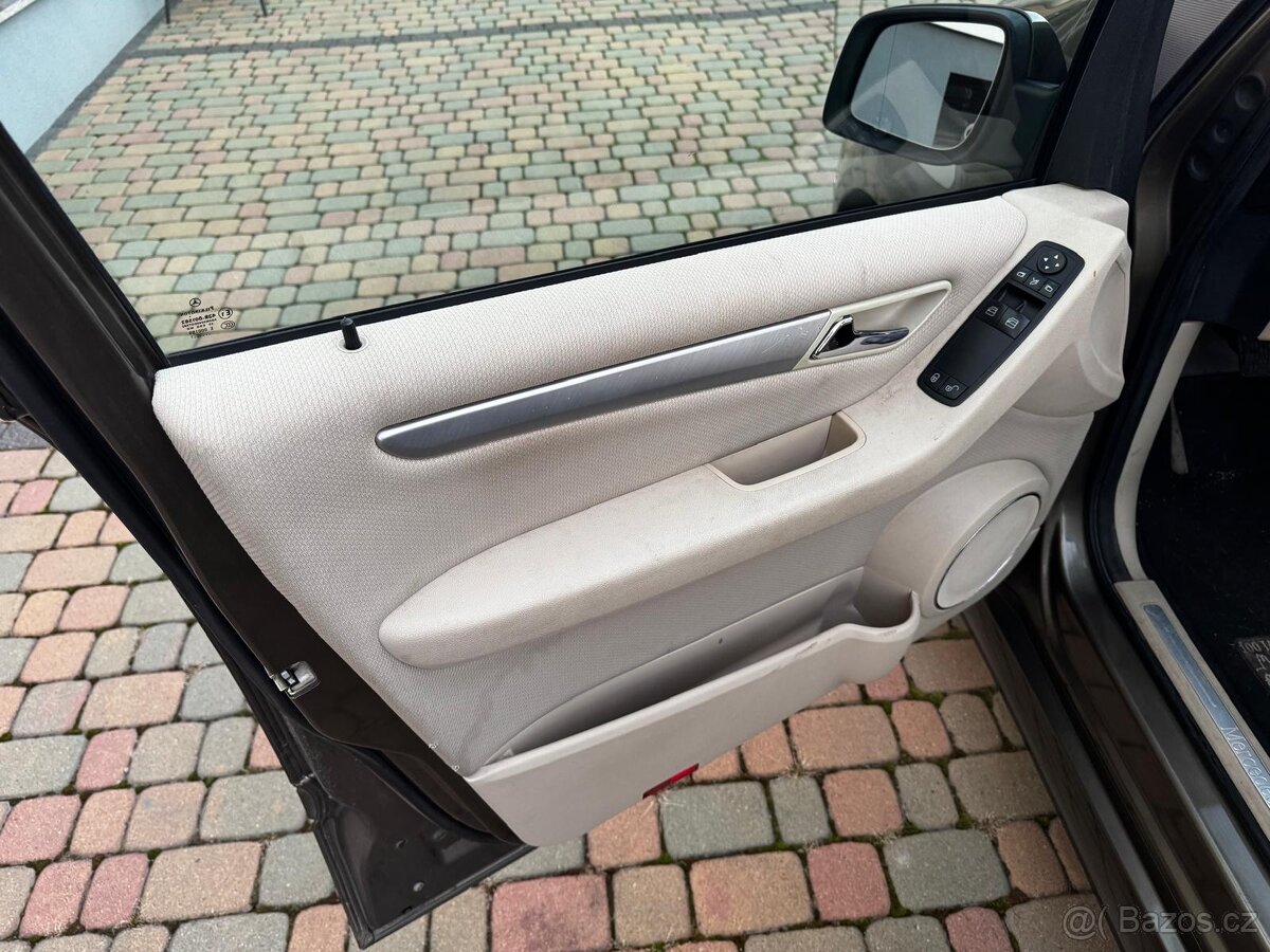 MERCEDES-BENZ B180 1.7i 85kw rok 2011 - 5