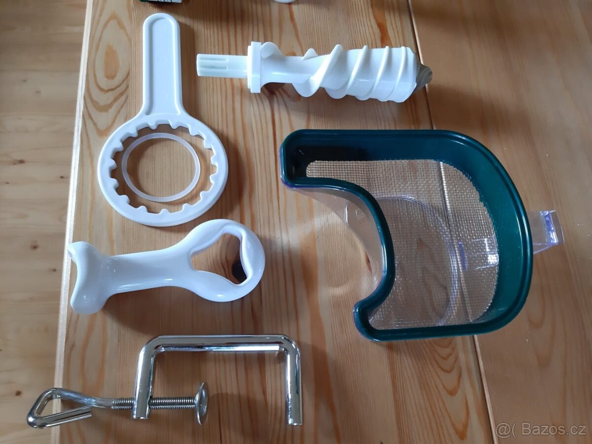 Ruční šnekový odšťavňovač Healthy juicer - 5