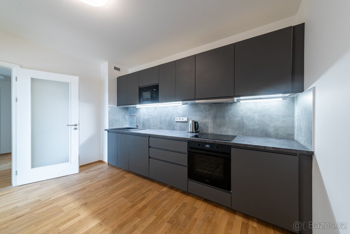 Pokoj s trvalým pobytem pro pár nebo 2 dívky — Praha 9 - 5