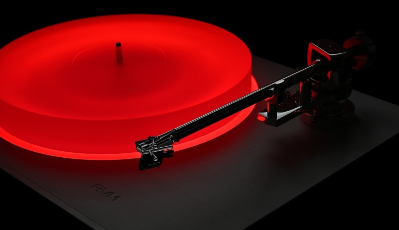 Gramofon AVM R 5.3 MK2 stříbrný+přenoska MoFi MasterTracker - 5