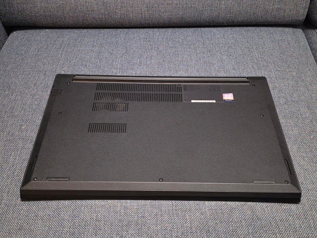 15,6 ThinkPad E15 i7-10510 16GB RX460, NVMe 5h bat - 5